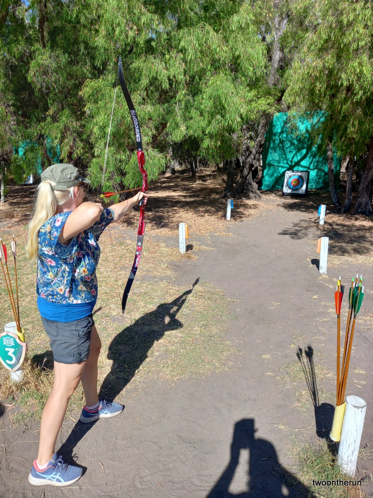 Freizeit - Beim Bogenschießen